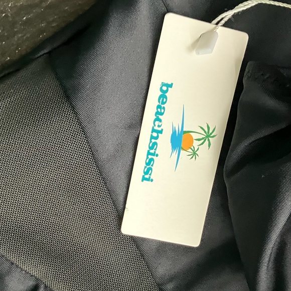 New💐 Beachsissi 1Pc. Bathing Suit - Picture 4 of 4